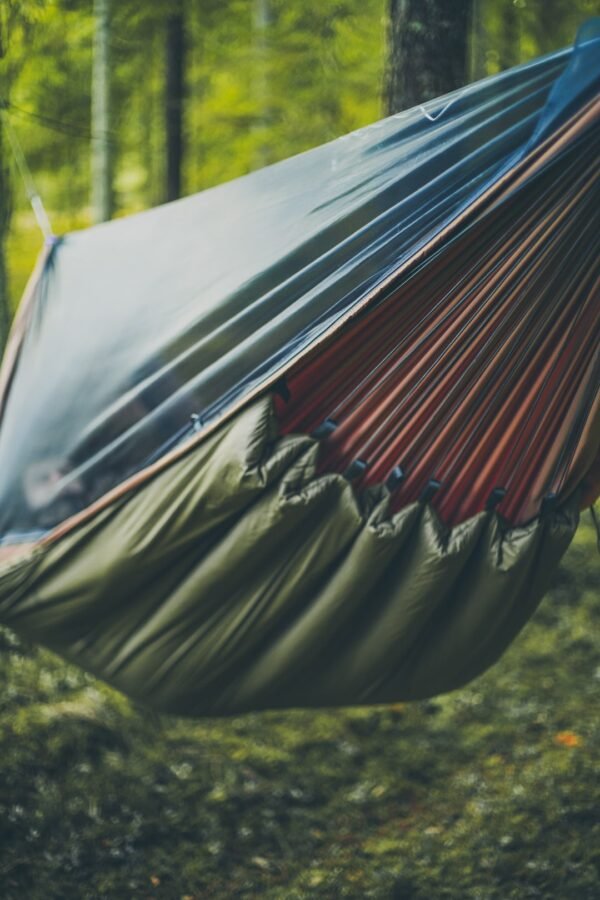 withoutfortrees hammock underquilt from the bottom, attached to the hammock to keep your back warm